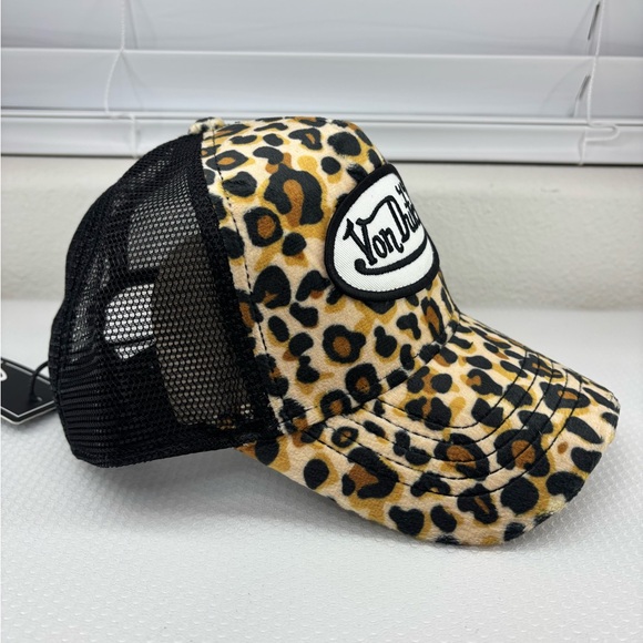 Von Dutch Velvet Leopard Trucker Hat - Picture 2 of 6